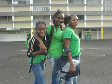 trois folle de retour